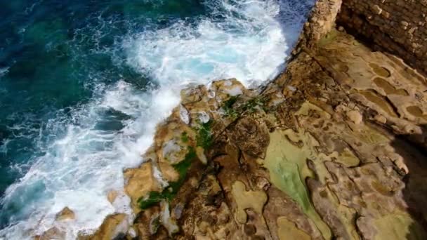 Wild Ocean Water Waves Hitting Rocks Aerial Footage — Stock Video