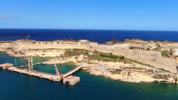 Hermosa Bahía Rinella Malta Desde Arriba Imágenes Aéreas — Vídeos de Stock