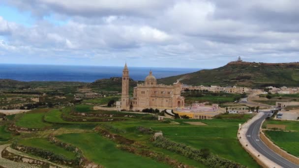 Αεροφωτογραφία Πάνω Από Βασιλική Pinu Στο Gozo Ένα Εθνικό Ιερό — Αρχείο Βίντεο