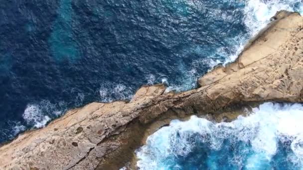 Gozo Malta岛上Dwerja湾上空的空中景观 空中录像 — 图库视频影像