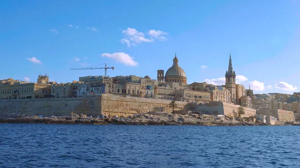 Skyline Van Valletta Vanuit Haven Van Sliema Reizen — Stockfoto