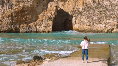 Gozo Adası 'ndaki Güzel İç Deniz - Gozo, MALTA - 5 Mart 2020