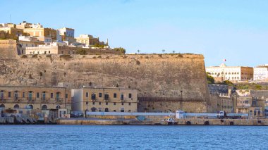 Malta Valletta limanı boyunca tekne gezisi - seyahat fotoğrafçılığı