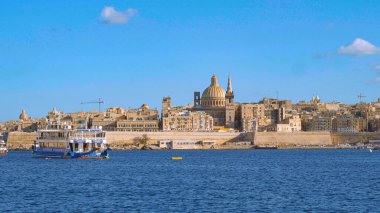 Sliema limanından Valletta 'nın silüeti - seyahat fotoğrafçılığı