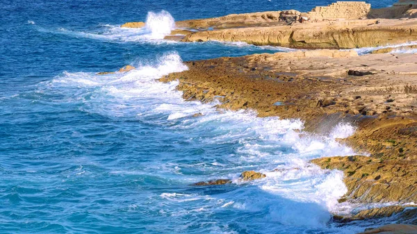 Acqua Blu Sulla Costa Malta Fotografia Viaggio — Foto Stock