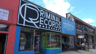 Atlanta 'daki Little 5 Points Mahallesi' ndeki dükkanlar - ATLANTA, ABD - 22 Nisan 2016