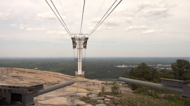 Stone Mountain Ulusal Parkı 'nın tepesine giden yol - ATLANTA, ABD - 20 Nisan 2016
