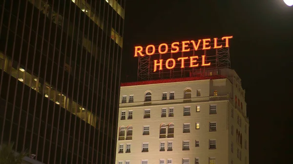 Híres Roosevelt Hotel a Hollywood Boulevard Los Angeles - LOS ANGELES, CALIFORNIA - Április 21, 2017 - utazási fotózás — Stock Fotó