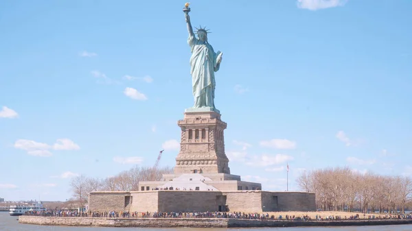 Famosa Estatua de la Libertad Nueva York - fotografía de viaje — Foto de Stock