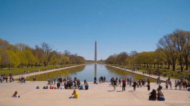 Washington DC 'deki Lincoln Memorial Yansıtma Havuzu - WASHINGTON, ABD - 8 Nisan 2017