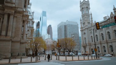 Philadelphia sokak köşesinde Mason Tapınağı ve Belediye Binası - seyahat fotoğrafçılığı