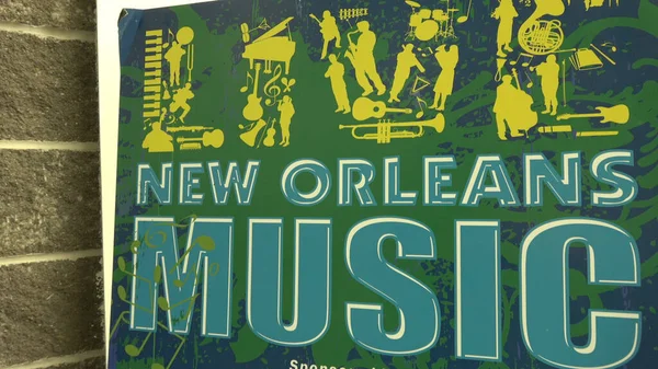 2016 년 4 월 18 일에 확인 함 . Sign Live Music in New Orleans - NEW ORLEANS, USA - APRIL 18, 2016 - travel photography — 스톡 사진