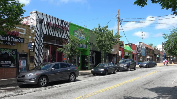 Shops at Little 5 Points quarter in Atlanta - ATLANTA, USA - APRIL 22, 2016 — Stock Photo, Image