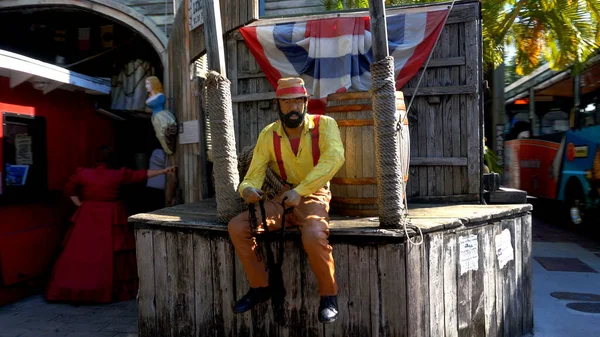 Estatua en el museo del naufragio Key West - KEY WEST, EE.UU. - 12 DE ABRIL DE 2016 — Foto de Stock