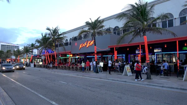 Las Olas Blvd 1A1 at Ft Lauderdale - FORT LAUDERDALE, USA APRIL 12, 2016 — Stock Photo, Image