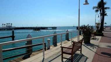 Güneşli bir günde Key West 'te güzel bir iskele - seyahat fotoğrafçılığı