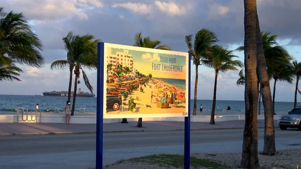 Bienvenidos a Fort Lauderdale Beach - FORT LAUDERDALE, USA 12 DE ABRIL DE 2016 — Foto de Stock