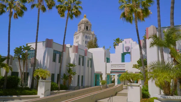 Beverly Hills Civic Center en Los Ángeles - LOS ÁNGELES, CALIFORNIA - 21 de abril de 2017 - fotografía de viajes — Foto de Stock