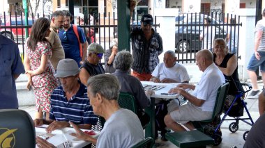 Küçük Havana Miami 'deki Domino Parkı - MIAMI, ABD 10 Nisan 2016