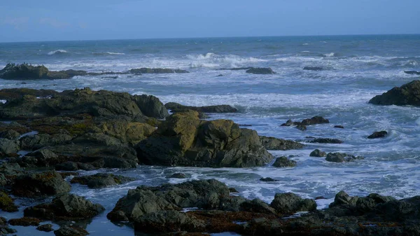 Coasta sălbatică și stâncoasă a Shelter Cove - fotografie de călătorie — Fotografie, imagine de stoc