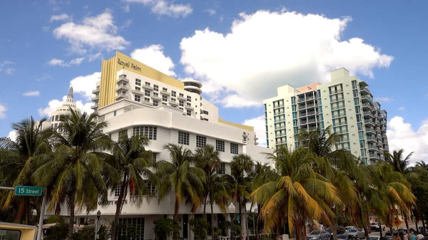 Royal Palm Hotel en Miami Beach - MIAMI, EE.UU. 10 DE ABRIL DE 2016 — Foto de Stock