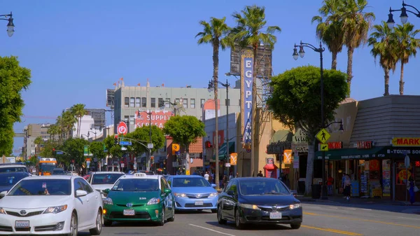 Hollywood Boulevard in Los Angeles - LOS ANGELES, CALIFORNIA - APRIL 21, 2017 - travel photography — Stock Photo, Image