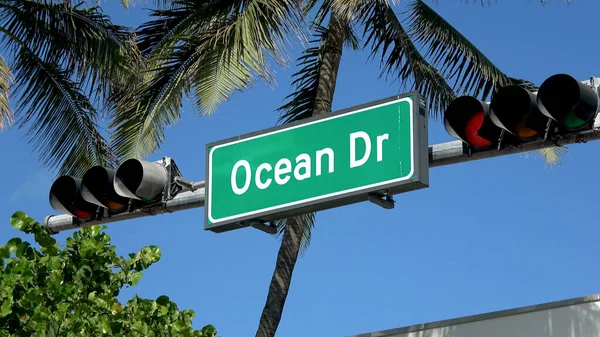 Híres Ocean Drive Miami Beach-en — Stock Fotó
