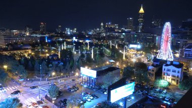 Atlanta silueti - Gece hava görüntüsü - ATLANTA, ABD - 20 Nisan 2016