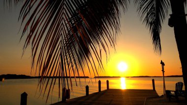 ABD Keys 'te gün batımında harika bir iskele - ISLAMORADA, ABD - 12 Nisan 2016