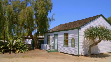 San Diego Tarihi Şehir Parkı 'nda küçük bir ev - SAN DIEGO, CALIFORNIA - 22 Nisan 2017 - seyahat fotoğrafçılığı