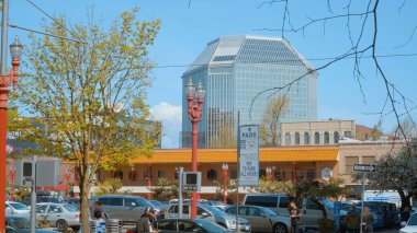 Portland 'daki 220 NW 2. Cadde binası - PORTLAND, OREGON - 16 Nisan 2017 - seyahat fotoğrafçılığı