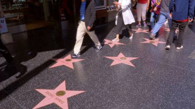 Los Angeles Hollywood Bulvarı 'ndaki Şöhret Yolu - LOS ANGELES, CALIFORNIA - 21 Nisan 2017 - Seyahat fotoğrafçılığı