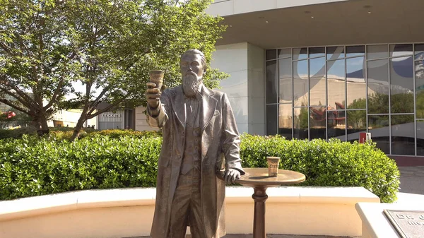 John S Pemberton statue - founder of Coca Cola at Coca-Cola World Atlanta - ATLANTA, USA - APRIL 21, 2016 - travel photography — Stock Photo, Image