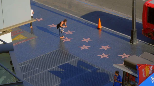 2016 년 6 월 21 일에 확인 함 . The stars on the Walk of Fame - view from Hollywood and Highland Center - LOS ANGELES, CALIFORNIA - 2017 년 4 월 21 일 - travel photography — 스톡 사진