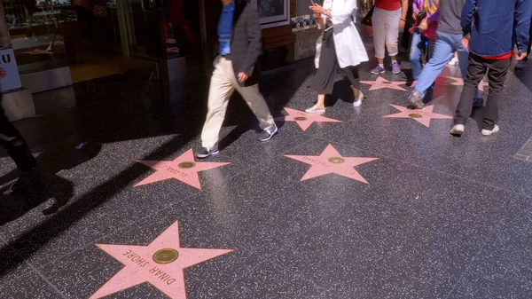 The Walk of Fame on Hollywood Blvd in Los Angeles - LOS ANGELES, CALIFORNIA - APRIL 21, 2017 - travel photography — Stock Photo, Image