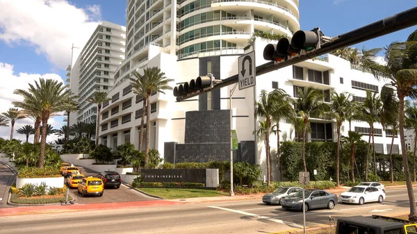Famous Fontainbleu Hotel in Miami Beach - MIAMI, Verenigde Staten APRIL 10, 2016 — Stockfoto