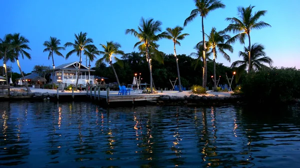 Paradise Bay nach Sonnenuntergang - sehr romantischer Ort - Reisefotos — Stockfoto