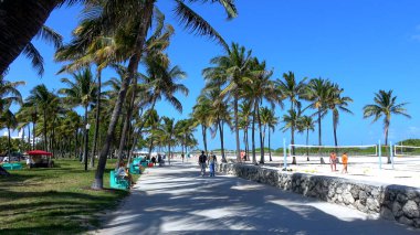Miami Plajı güneşli bir günde - MIAMI, ABD 10 Nisan 2016