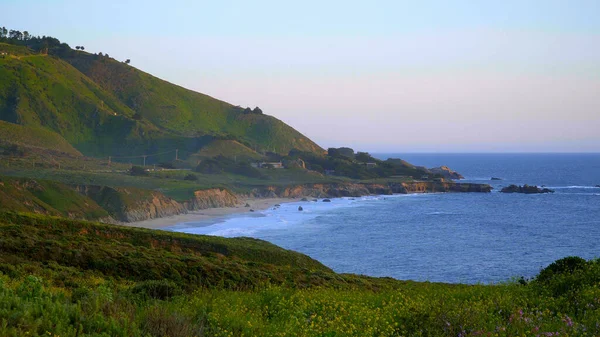 Beautiful Pacific coastline at Big Sur California - travel photography — Stock Photo, Image