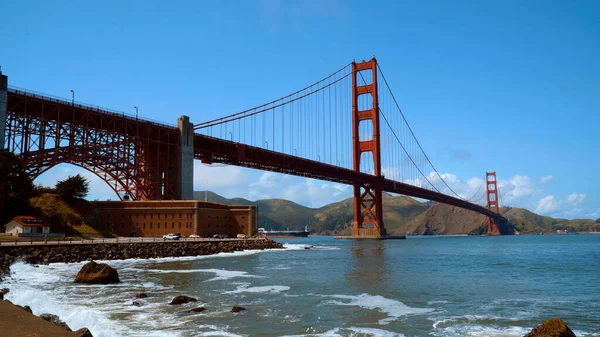 Hermosa San Francisco con su puente Golden Gate - fotografía de viaje — Foto de Stock