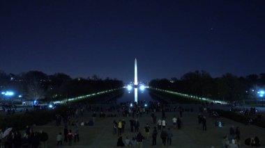 Geceleyin Washington 'daki Lincoln Memorial' daki yansıtma havuzu - seyahat fotoğrafçılığı
