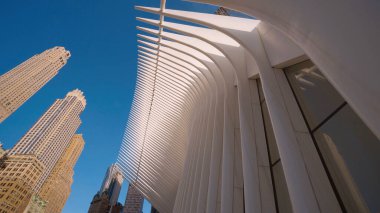 Yeni ve modern Westfield Dünya Ticaret Merkezi Manhattan - NEW YORK CITY, ABD - 2 Nisan 2017