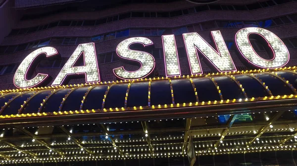 Luci al neon del casinò a Las Vegas Downtown - fotografia di viaggio — Foto Stock