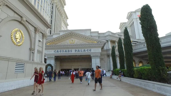 Famous Caesars Palace Hotel and Casino i Las Vegas - LAS VEGAS, UNITED STATES - APRIL 22, 2017 – stockfoto