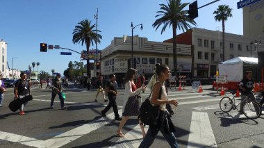 Hollywood Bulvarı 'nda yürüyen insanlar - LOS Melekleri, Birleşik Devletler - 21 Nisan 2017