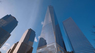Manhattan Dünya Ticaret Merkezi 'ndeki devasa gökdelenler - NEW YORK CITY, ABD - 2 Nisan 2017