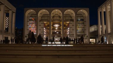 Lincoln Center Manhattan 'da Metropolitan Opera - NEW YORK CITY, ABD - 2 Nisan 2017