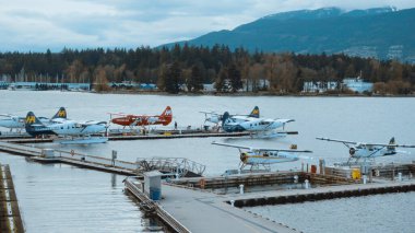Amazing Vancouver Harbour - View from Canada Place - VANCOUVER, CanADA - 11 Nisan 2017