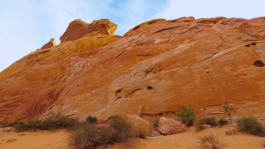 Nevada 'daki Ateş Vadisi' nde güzel kırmızı kayalar - seyahat fotoğrafçılığı
