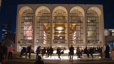 Lincoln Center Manhattan 'da Metropolitan Opera - NEW YORK CITY, ABD - 2 Nisan 2017